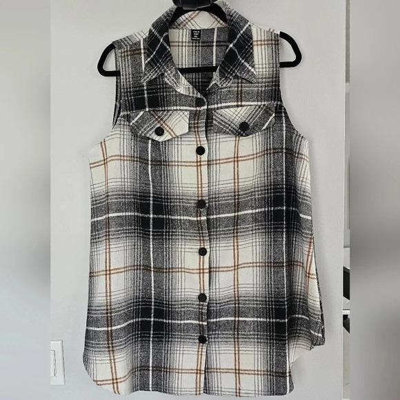 SHEIN Plaid Button Up VEST - Picture 10 of 10